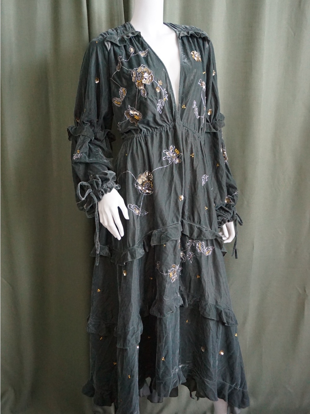 ASOS Curve Velvet Green Tiered Smock Floral Embellished Maxi Dress - Size 18